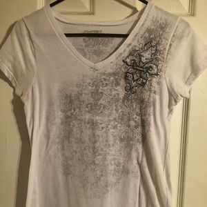 Design white t shirt
